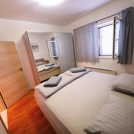 Apartment Mare *